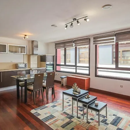 Flatguest Albareda Apartamento