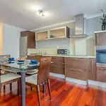 Flatguest Albareda Apartment *