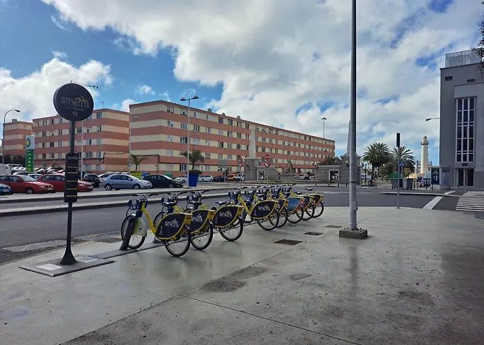 Flatguest Albareda Apartmán